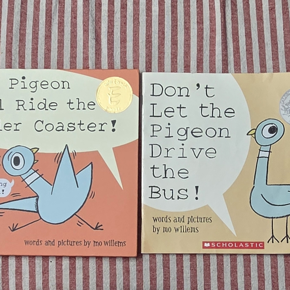 Scholastic Pigeon Book Set - Blue and Orange